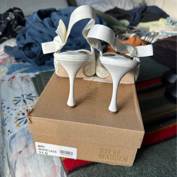 Steve Madden Bri Lace Pearl Bow Heels size 11 - Picture 4 of 5